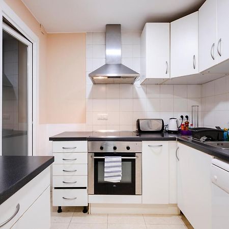 Three Bedroom Apartment In Sants Barcelona Zewnętrze zdjęcie