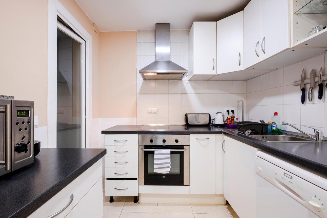 Three Bedroom Apartment In Sants Barcelona Zewnętrze zdjęcie