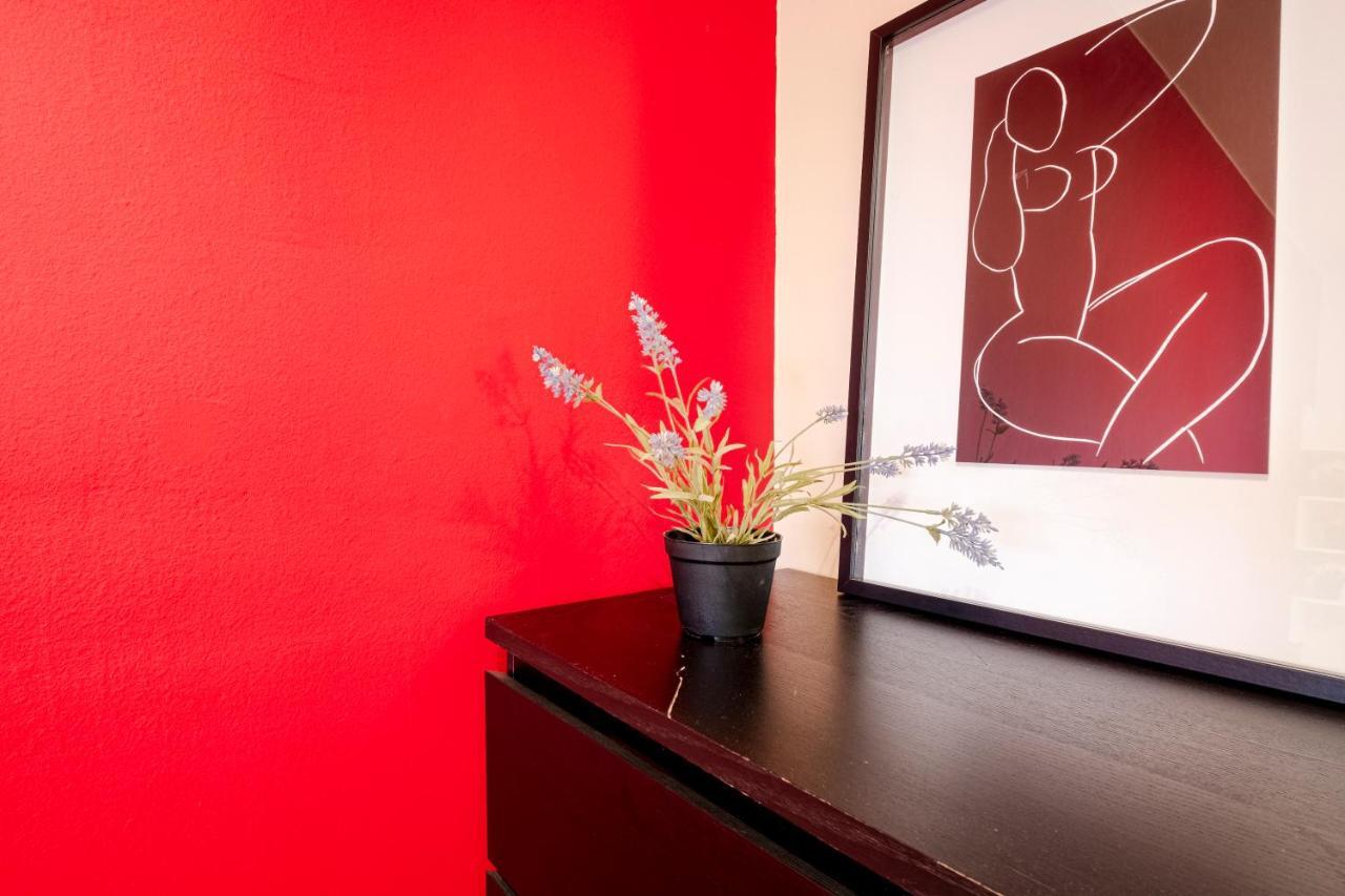 Three Bedroom Apartment In Sants Barcelona Zewnętrze zdjęcie