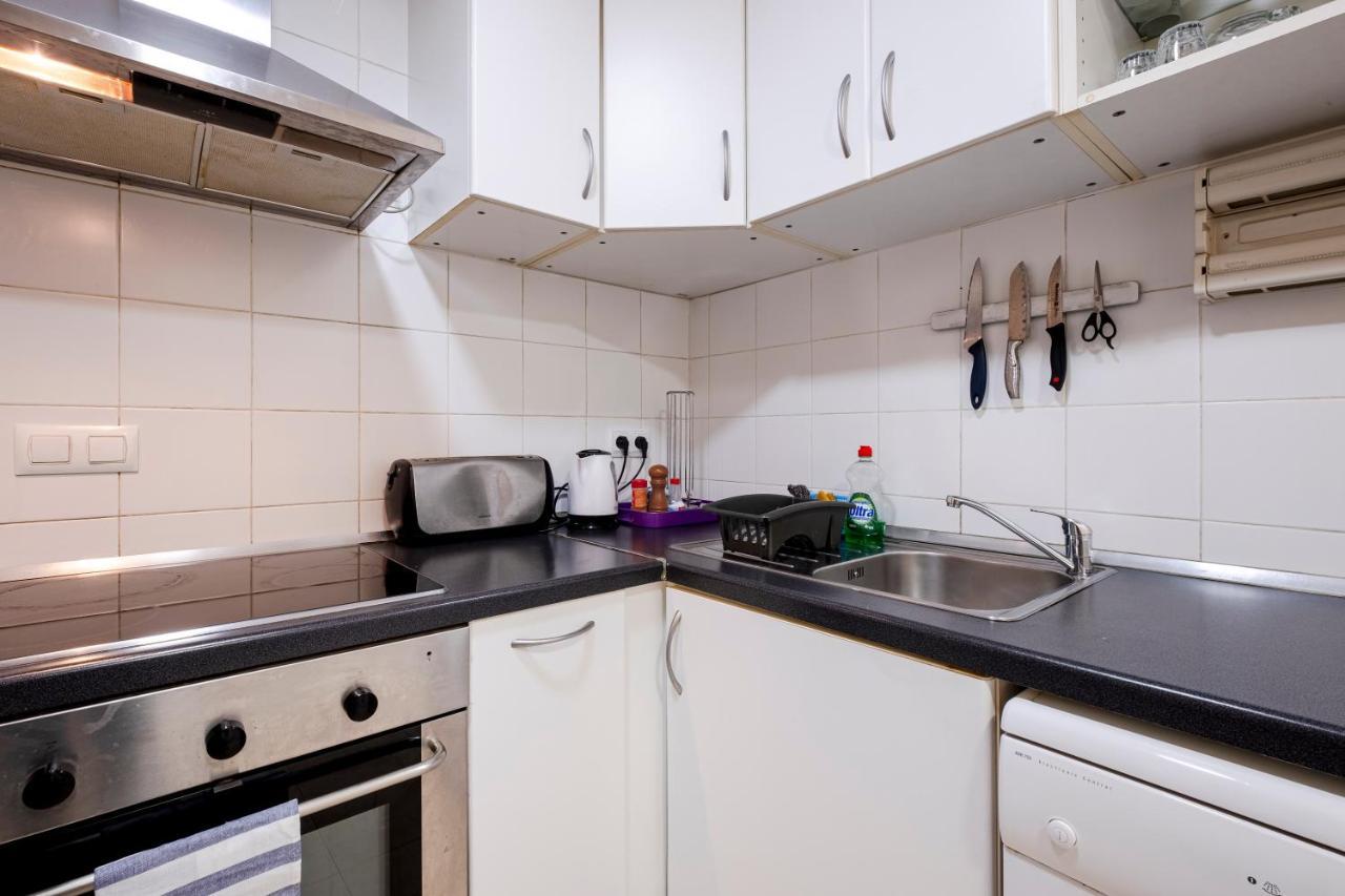 Three Bedroom Apartment In Sants Barcelona Zewnętrze zdjęcie