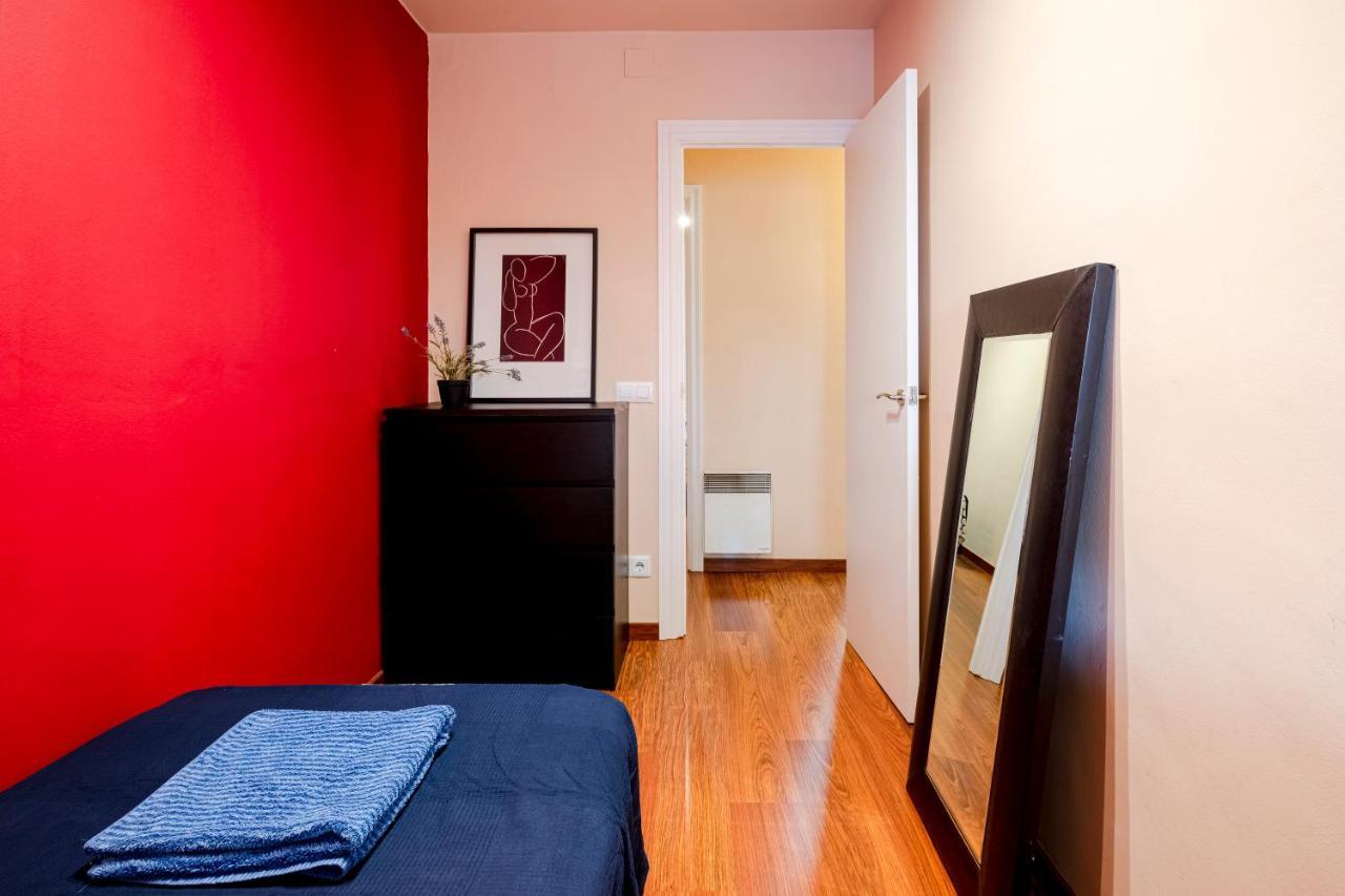 Three Bedroom Apartment In Sants Barcelona Zewnętrze zdjęcie