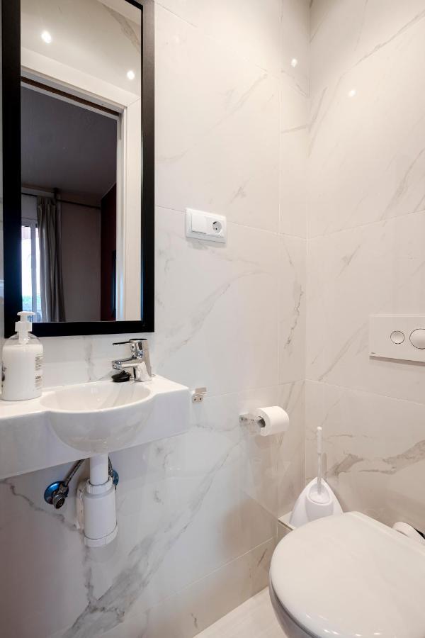Three Bedroom Apartment In Sants Barcelona Zewnętrze zdjęcie
